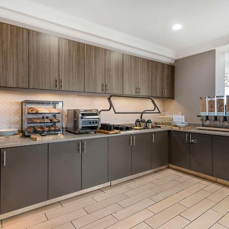 Hilton Garden Inn Portland Airport Buitenkant foto