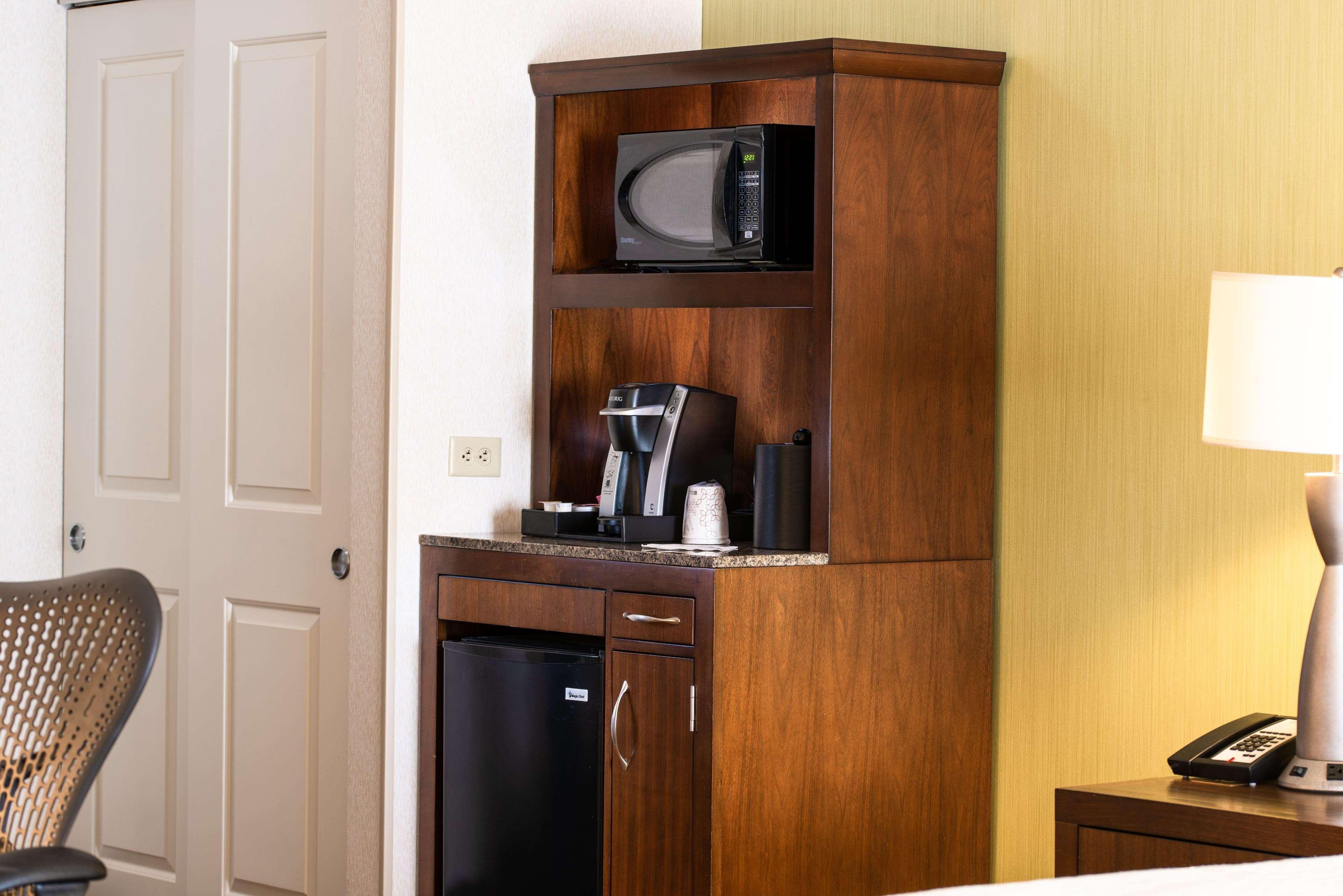 Hilton Garden Inn Portland Airport Buitenkant foto