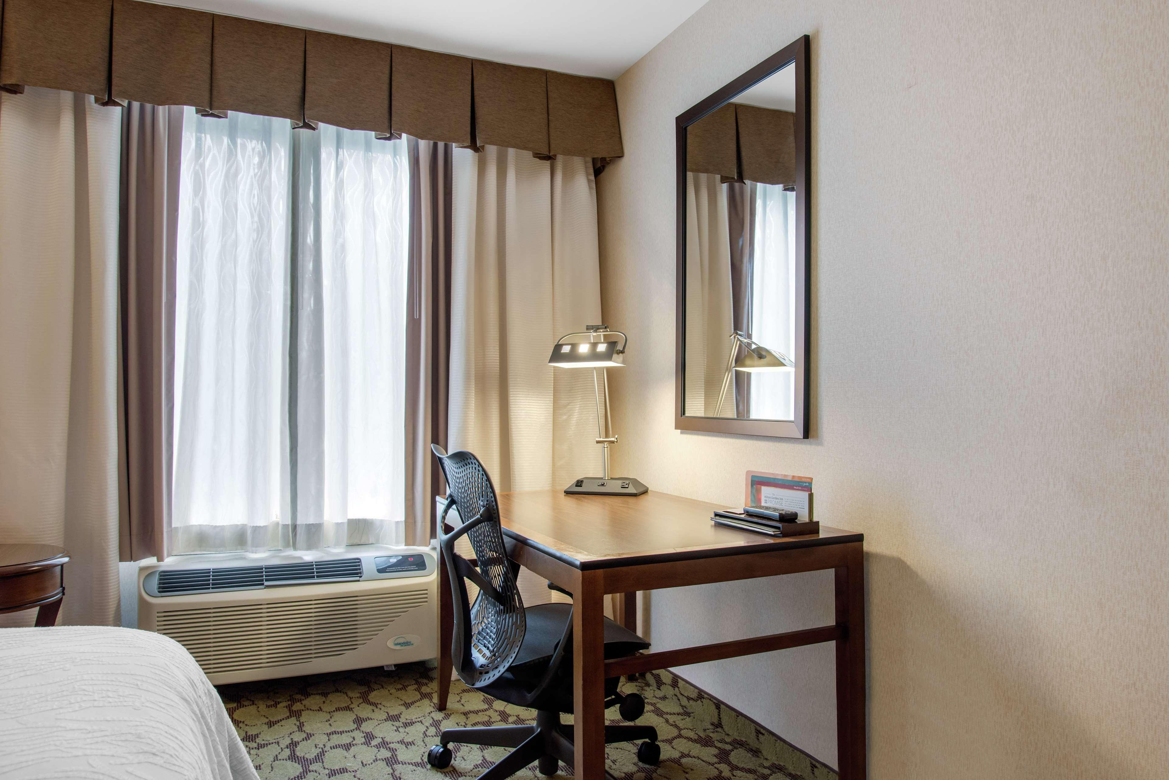 Hilton Garden Inn Portland Airport Buitenkant foto