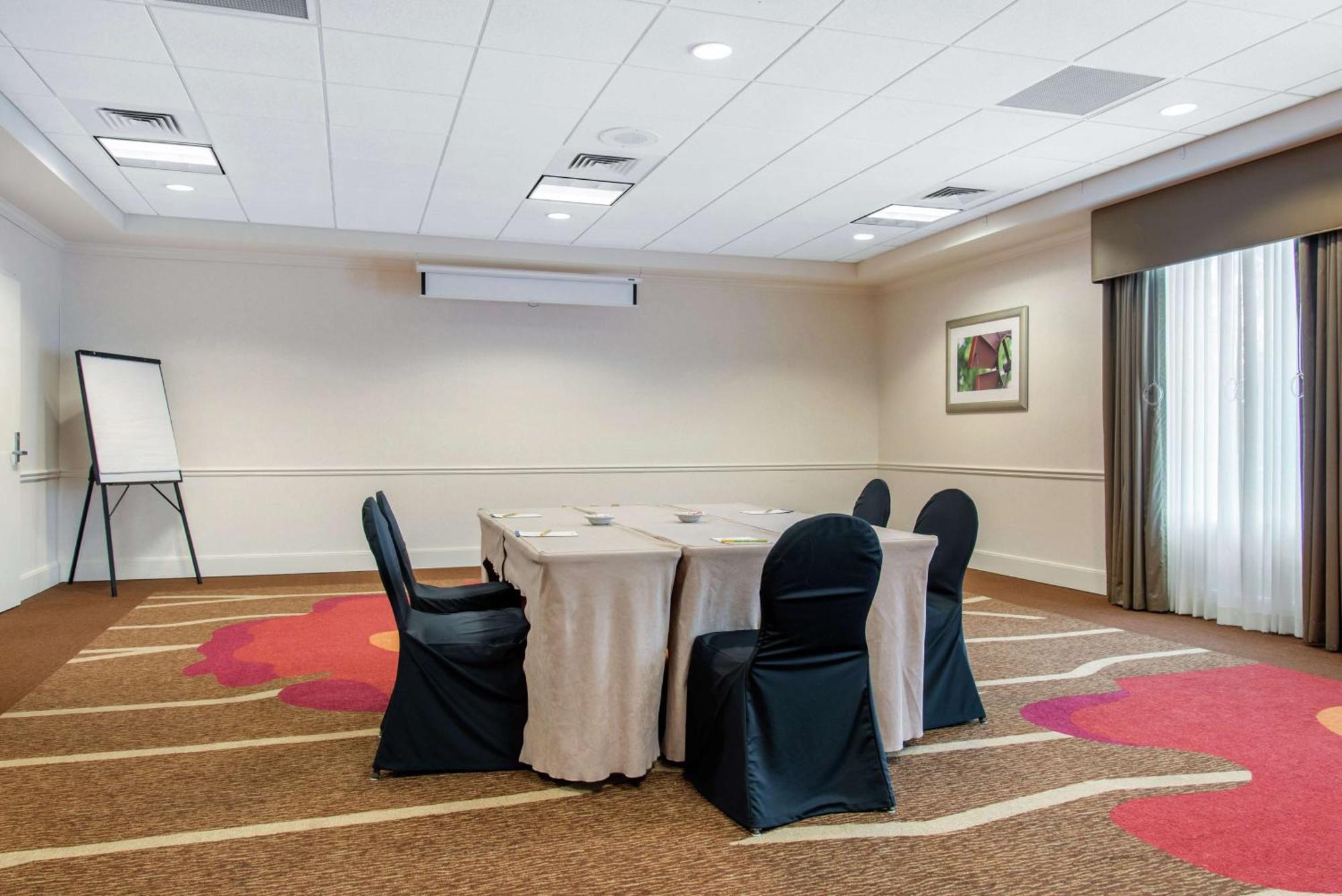 Hilton Garden Inn Portland Airport Buitenkant foto