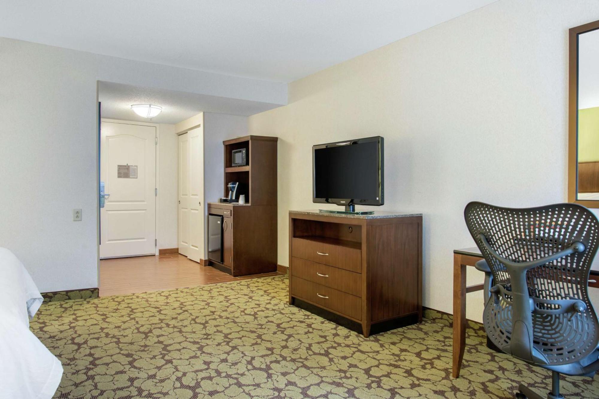Hilton Garden Inn Portland Airport Buitenkant foto