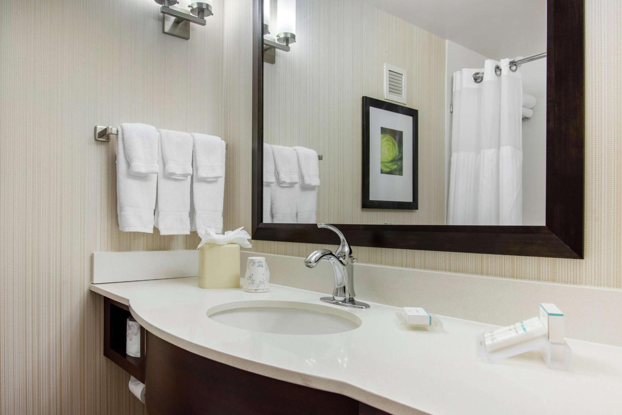 Hilton Garden Inn Portland Airport Buitenkant foto