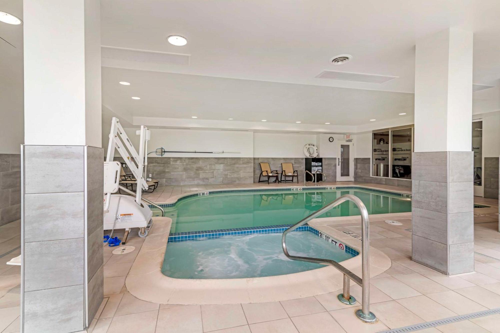 Hilton Garden Inn Portland Airport Buitenkant foto